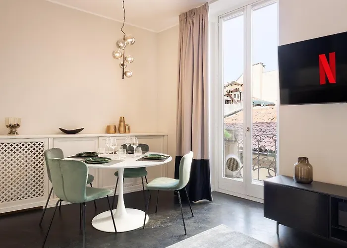 Hl Luxury Duomo Apartment - Via Torino, Montenapoleone